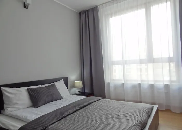 New, 2Br, Close To Airport By Visitwarsaw Apartments