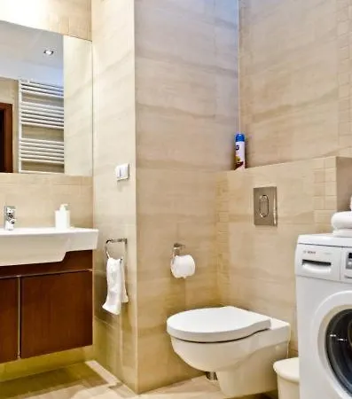 New, 2Br, Close To Airport By Visitwarsaw Apartments Zewnętrze zdjęcie